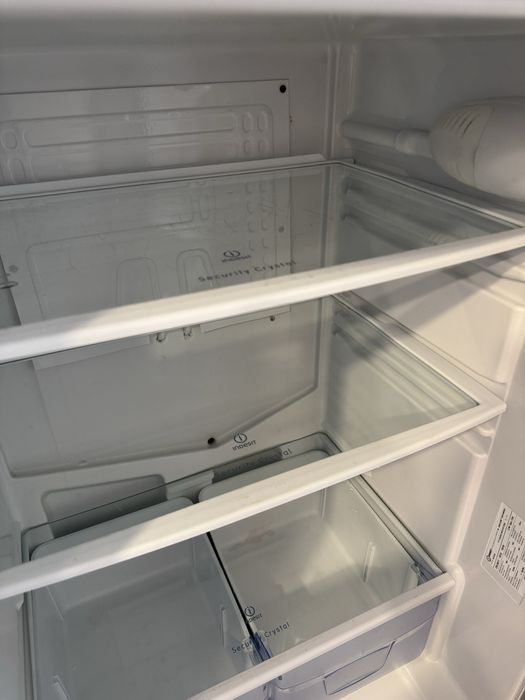 Холодильник INDESIT