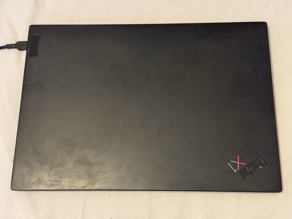Lenovo ThinkPad X1 Carbon Gen 9 Intel I7 gen 11