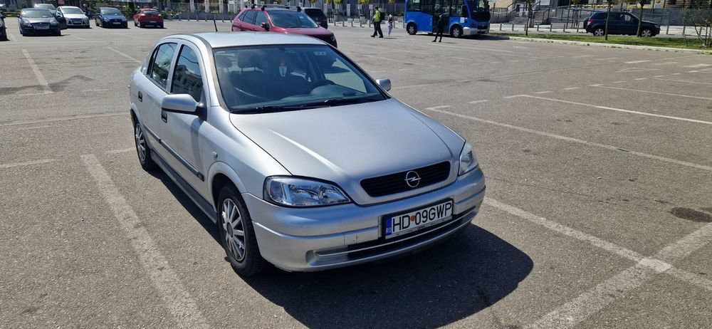 Opel Astra, 1,6 benzină, an fabricație 2002