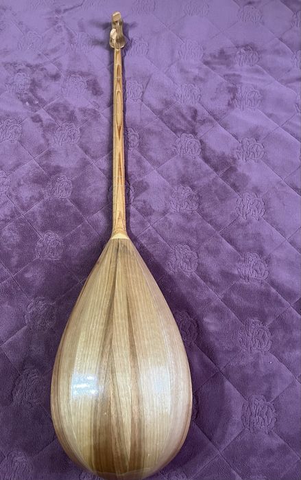 Домбыра сатылады!Өте жақсы жағдайда!