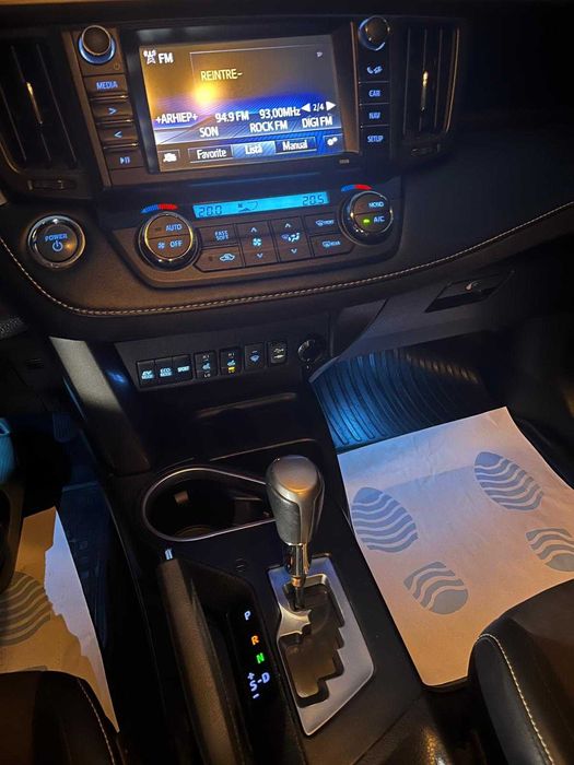 Vand Toyota RAV 4 Hybrid Executive 2018 km 62500 reali