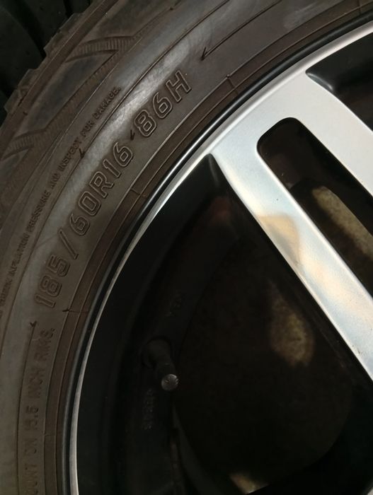 Jante 16 prindere 5x100 Skoda vw Seat +anvelope 185/60/16 iarna