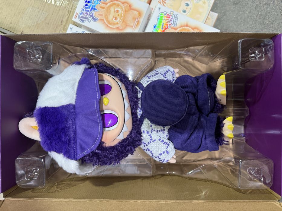 Big labubu.     Голямо лабубу 40 см.