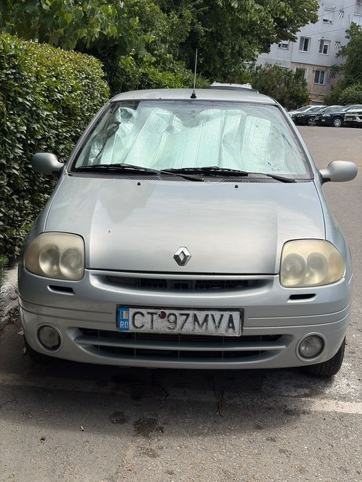 Vând Renault Clio