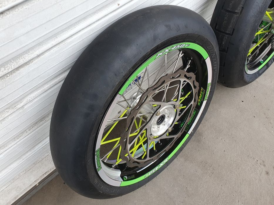 Универсални капли за Супер мото с гуми