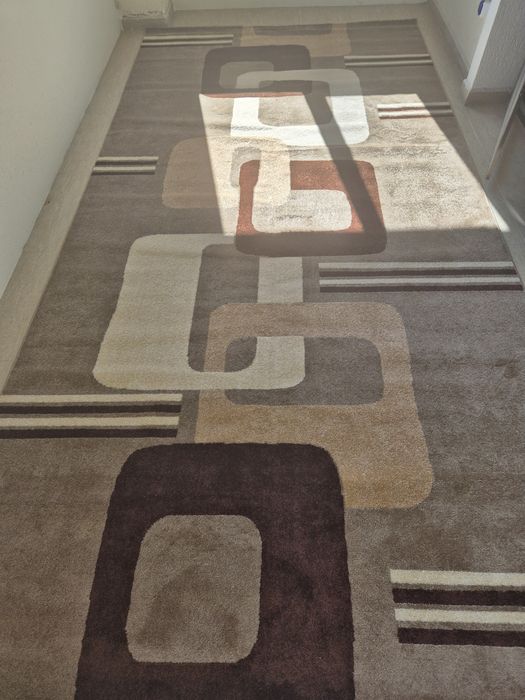 Vând covor nou dimensiuni 200/400