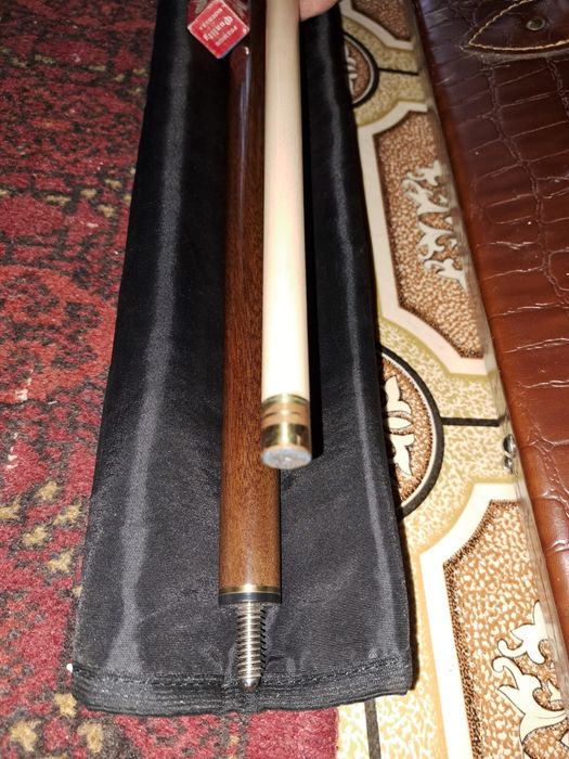 Бильярдный кий в кож. чехле