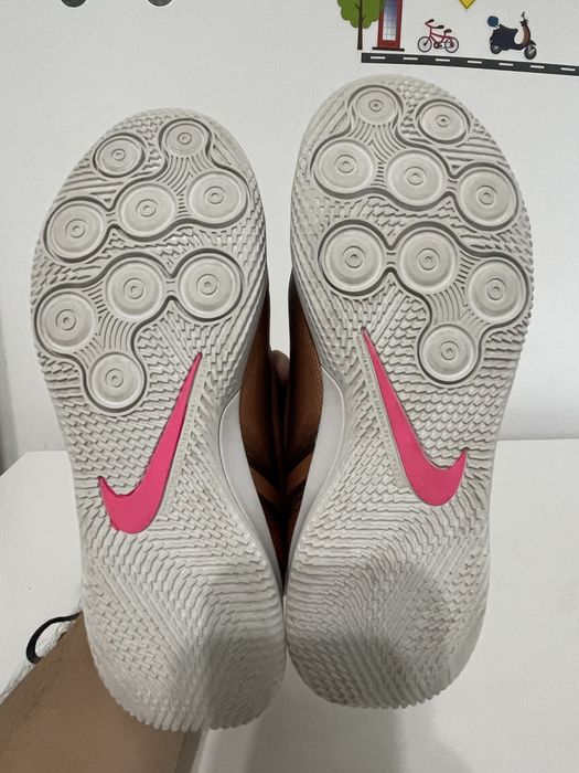 Adidasi fotbal Nike Phantom 6-7 ani