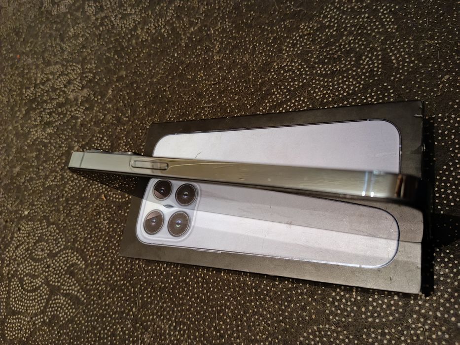 Продам айфон 13 про