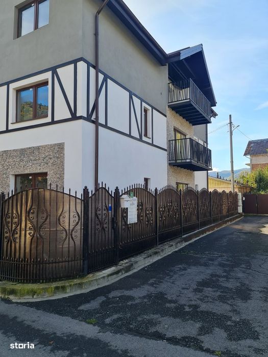 Imobil cu vedere Panoramică Sinaia – Cartier Platou Izvor