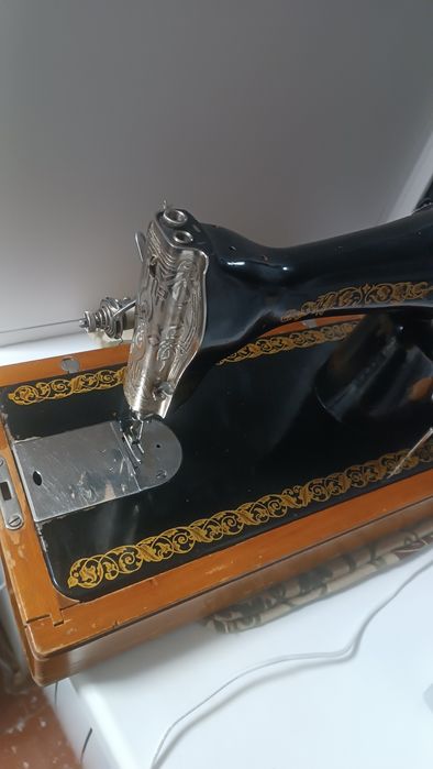 Продаю швейная машина