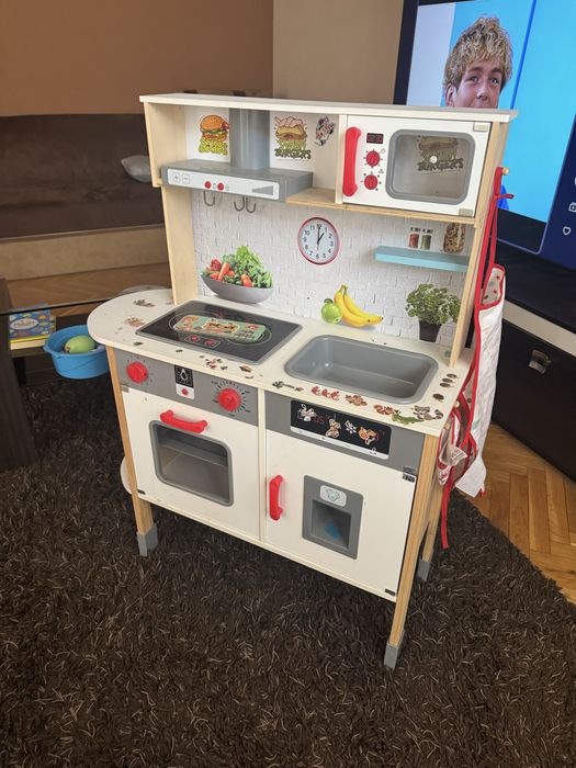 Детска дървена кухня