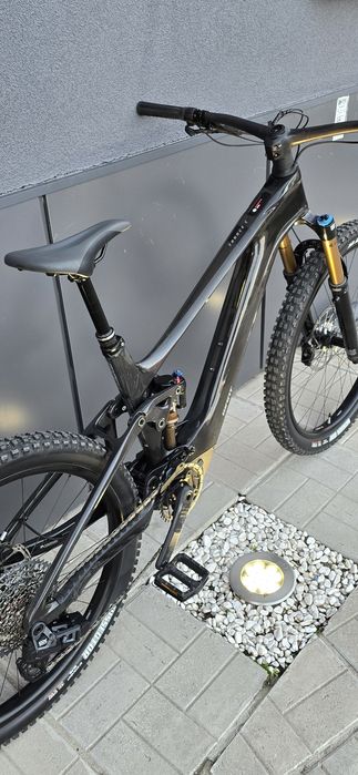 Giant TRANCE X ADVANCED E+ELITE 1/V2 карбонов ел. Вел. 2025г.1х12 L.