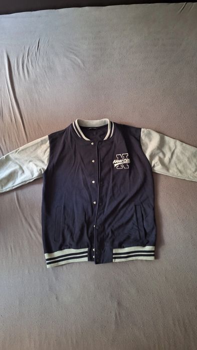 Колежански мъжки суитчър