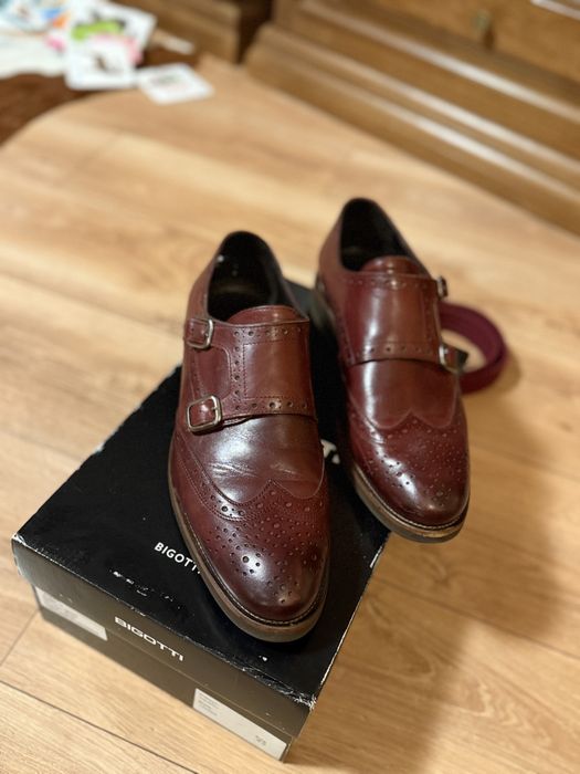 Pantofi Bigotti nr. 43 si curea la culoare