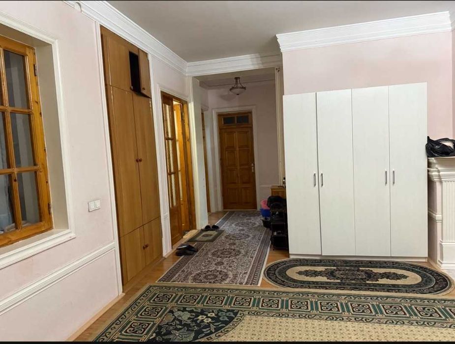 Продаётся дом возле ТЦ Самарканд дарвоза