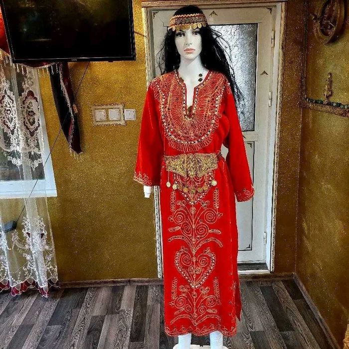 Кафтан турски червен с паети