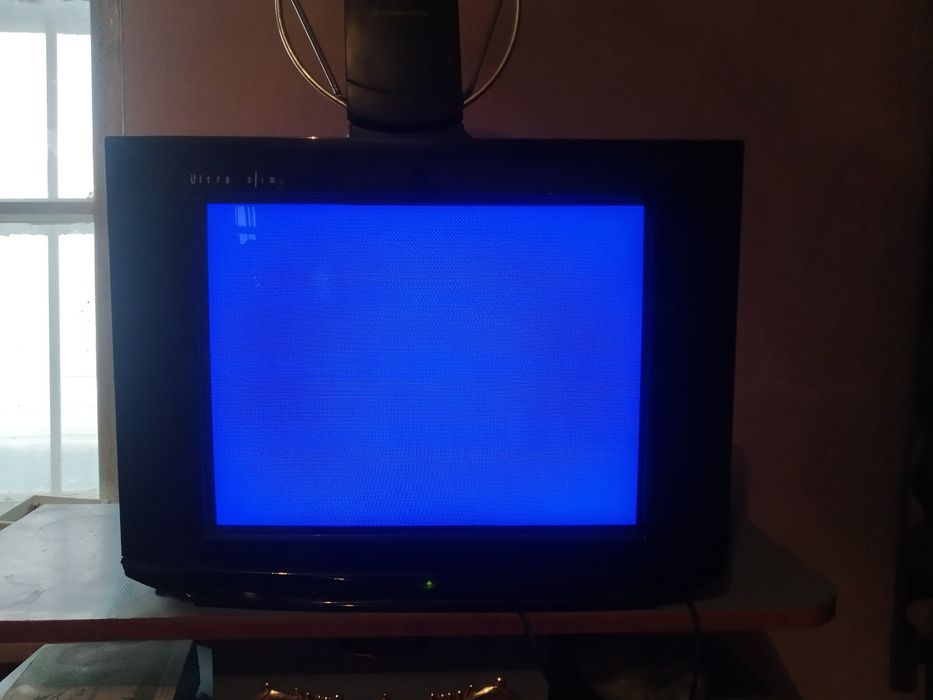 LG Б/у телевизор сатылады !