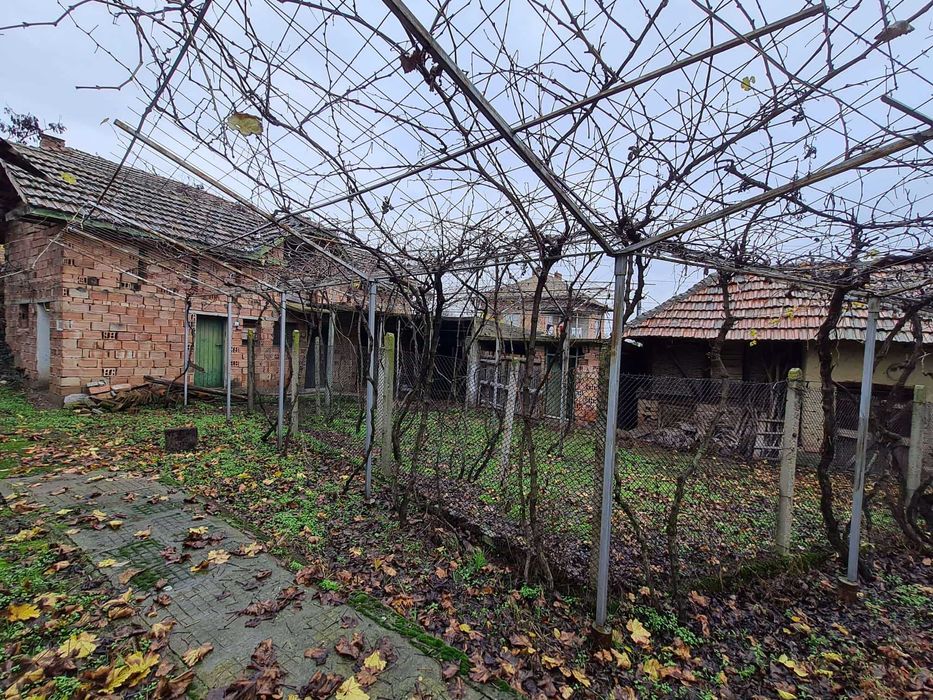 КЪЩА с.Брест обл. Плевен