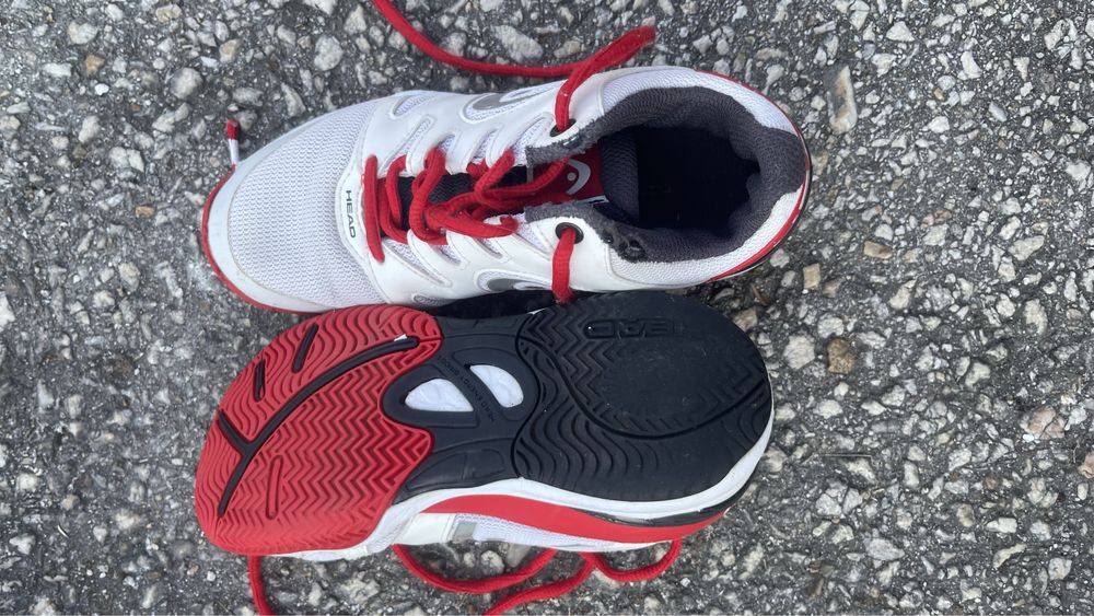 Оригинални обувки за тенис Head. Много са удобни и меки. Цена- 25 лева