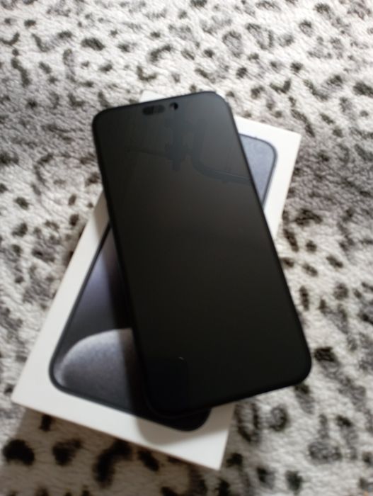 Продам срочно iphone 15pro max 256gb