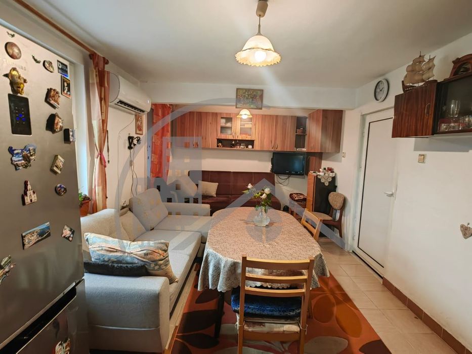 Продава се Къща в Варна, Левски - 275 кв.м за 982 €/кв.м - Снимка #1