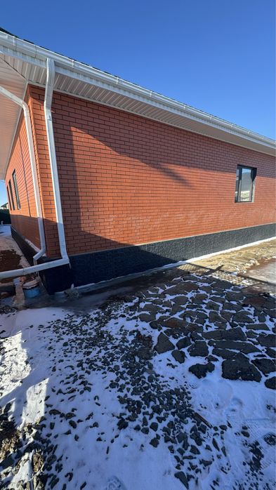 Жаңадан салынған үлкен үй!