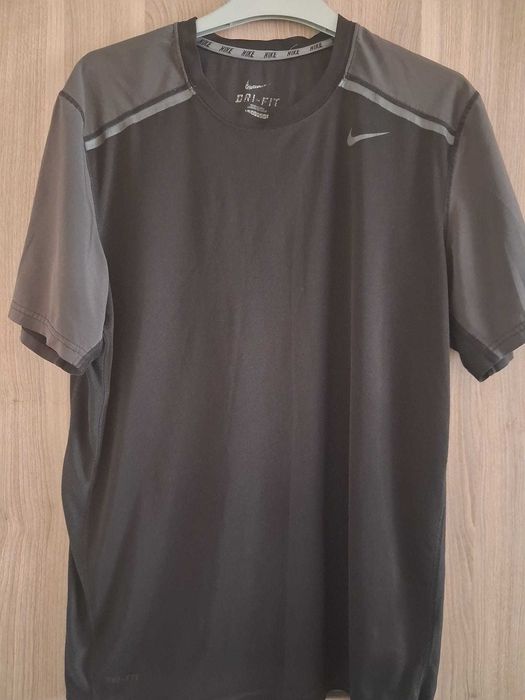 Tricouri sport barbati ,marimea M