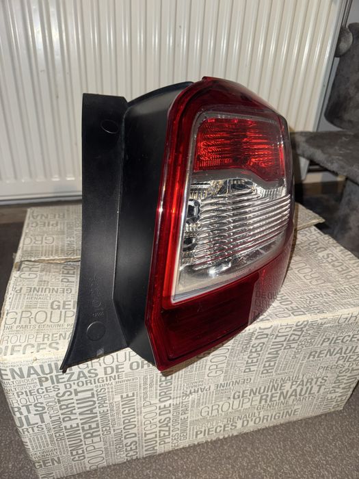 Tripla Sandero/Logan 2  Spate-dreapta