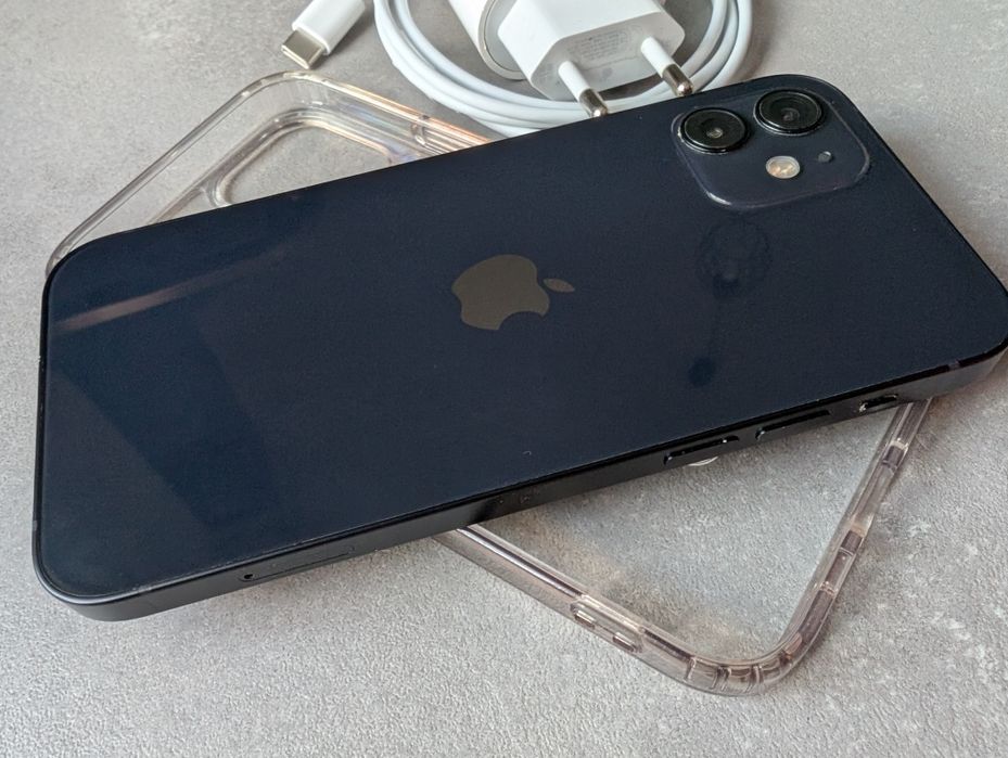 iPhone 12, 128Gb memorie, arată și funcționează foarte bine