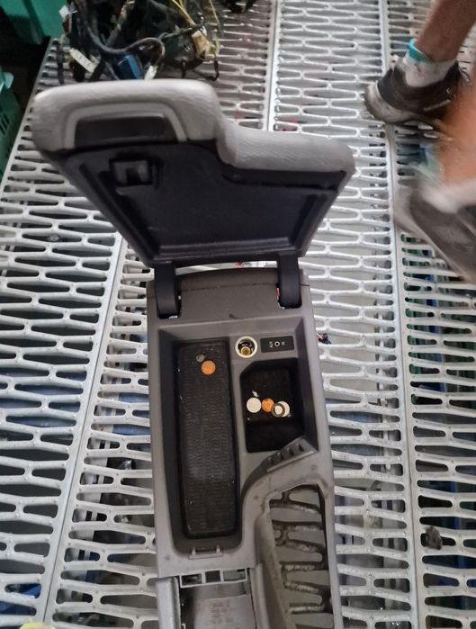 Cotiera piele crem gri bmw e90 e91 e92 e93 europa volan stanga