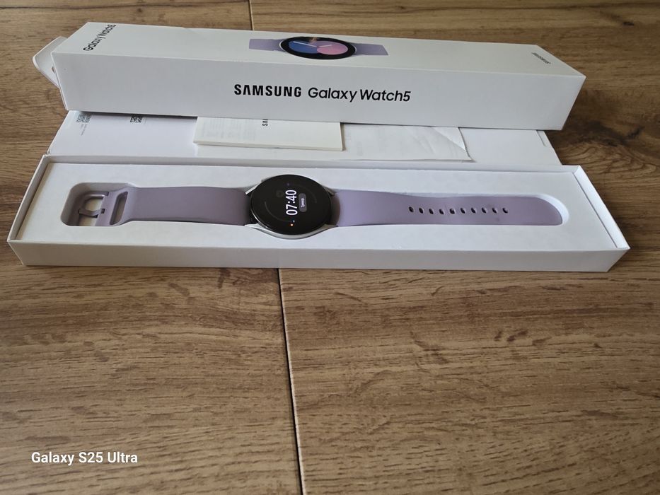 Смарт часовник SAMSUNG GALAXY Watch5