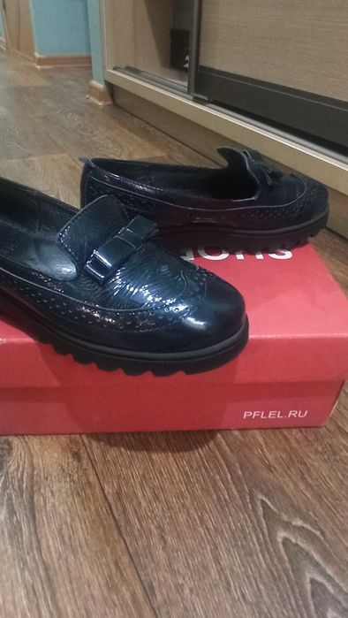 Продам лоферы для девочки