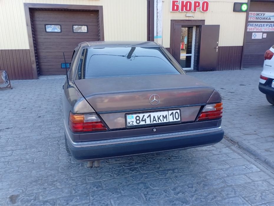 Мерс 124 2.6, продам