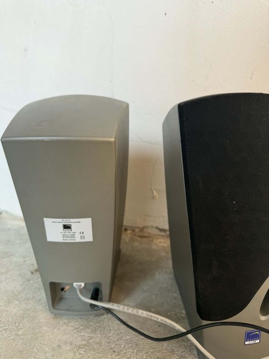 Vând boxe pentru masina