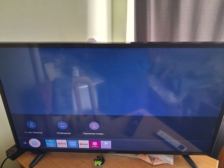 Продам телевизор Samsung Smart TV 107см диагональ