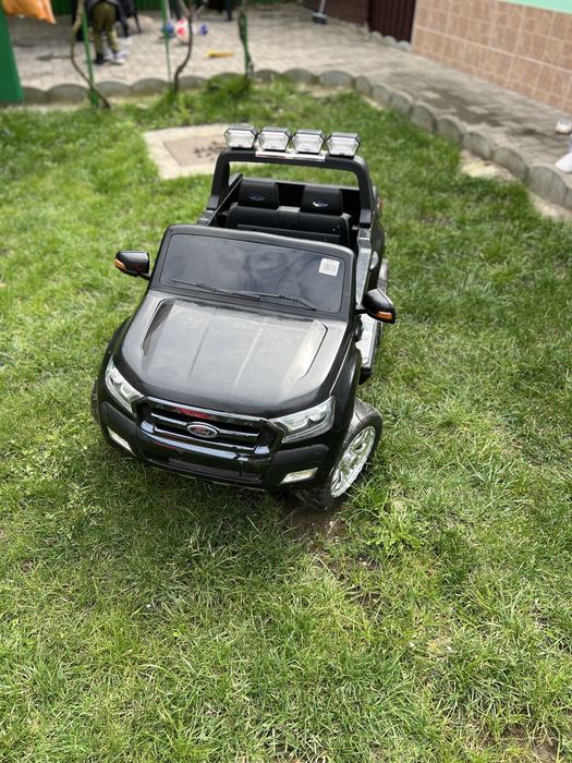 FORD RANGER ELECTRIC  (masinuta de copii)