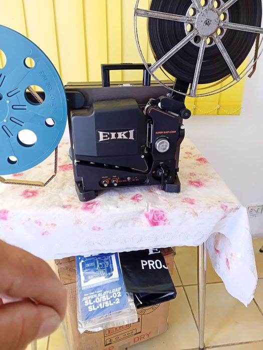 Aparat proiectie film nou statie amplificare