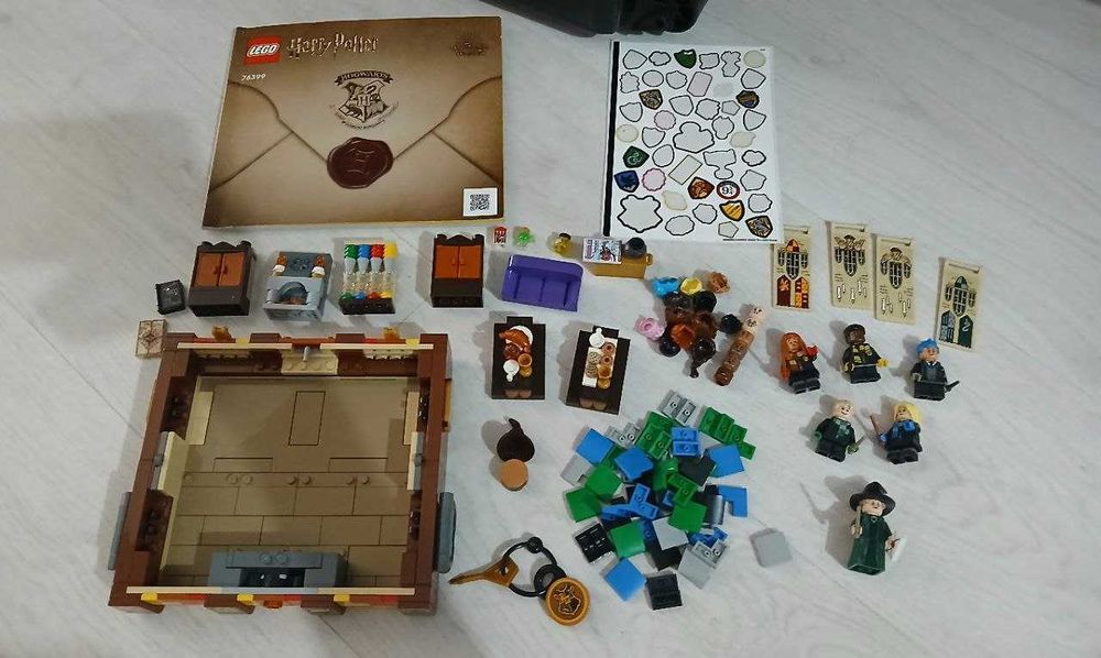 Lego Harry Potter Magical Trunk Сундук Хогвартса 76399