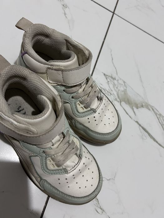 Детский кроссовки