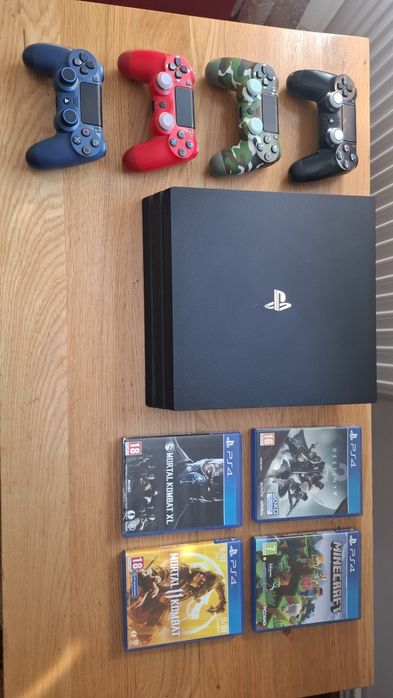 Vand playstation 4 pro 1Tb