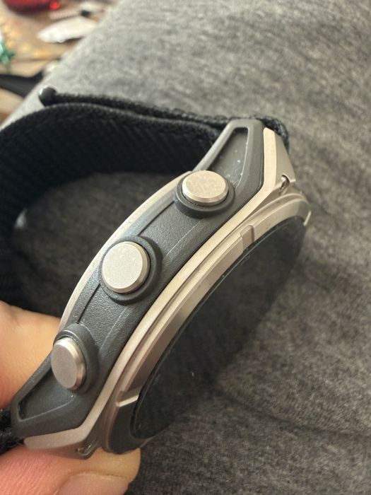 Garmin Fenix 8 AMOLED Sapphire Bare Titanium 51 mm