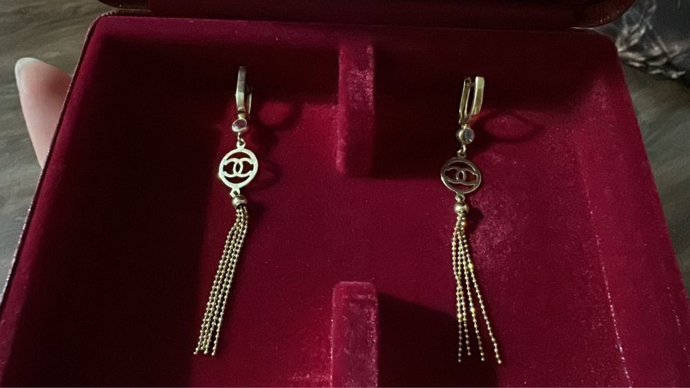 Златни обеци и пръстен