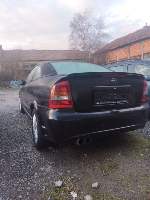 Опел Бертоне 1.8 На части