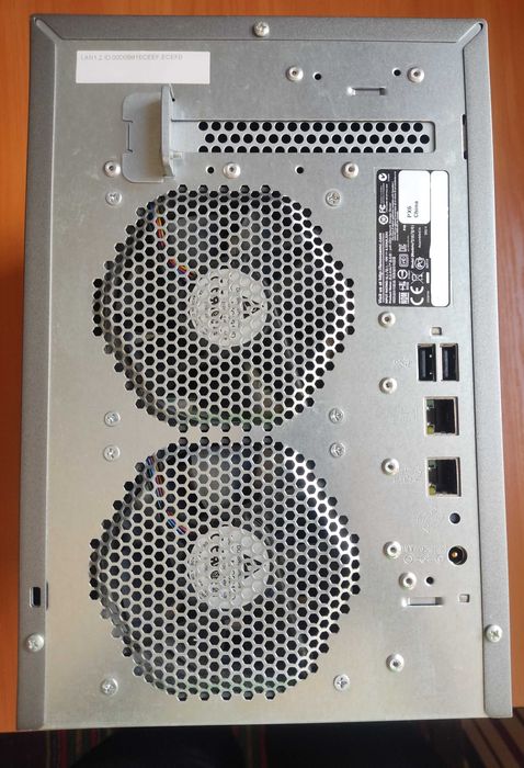 Сторидж NAS Storage Lenovo EMC