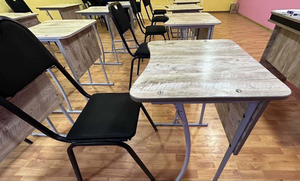 Комплект парта и стул