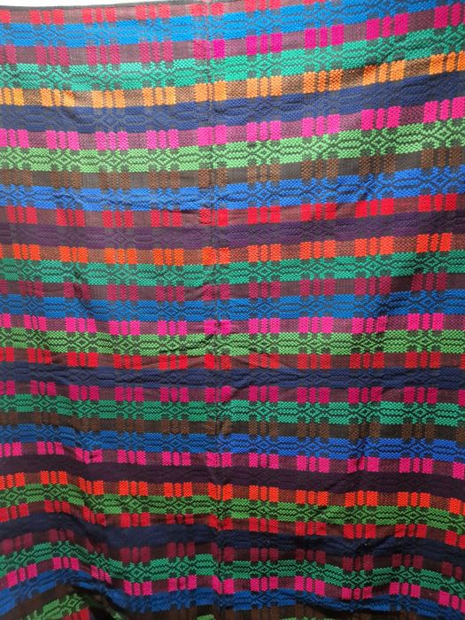 Pături țesute manual