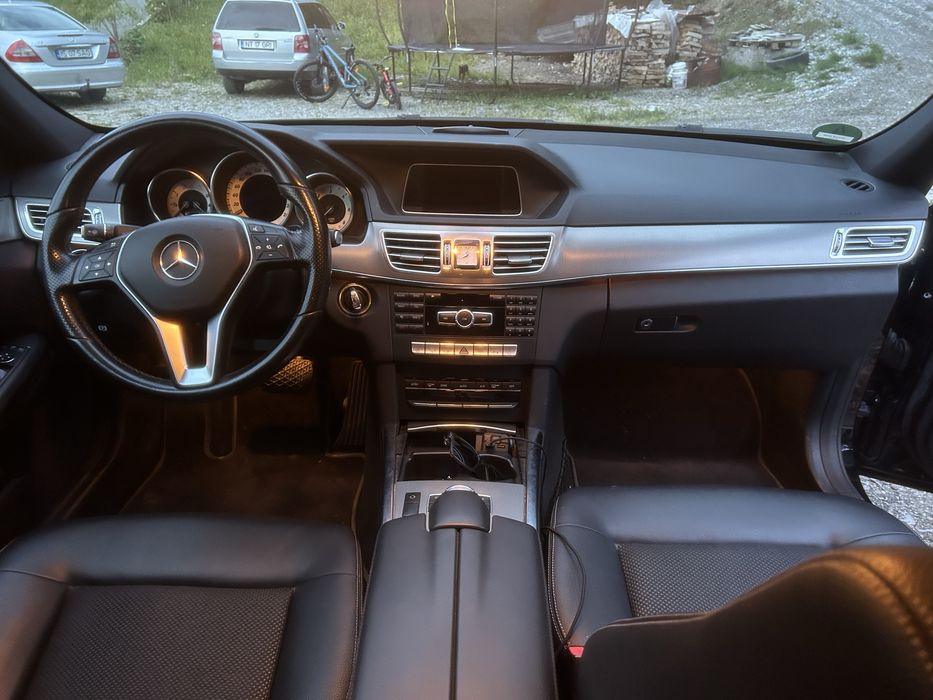 Mercedes E200 impecabil recent adus