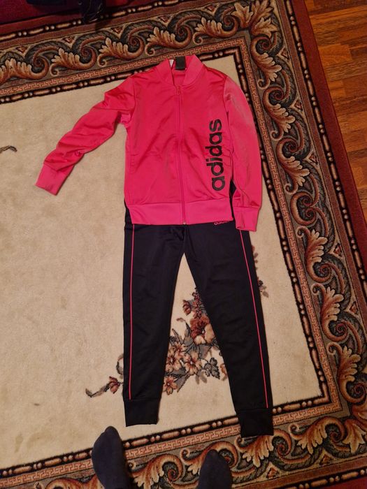Treining Adidas pentru fete