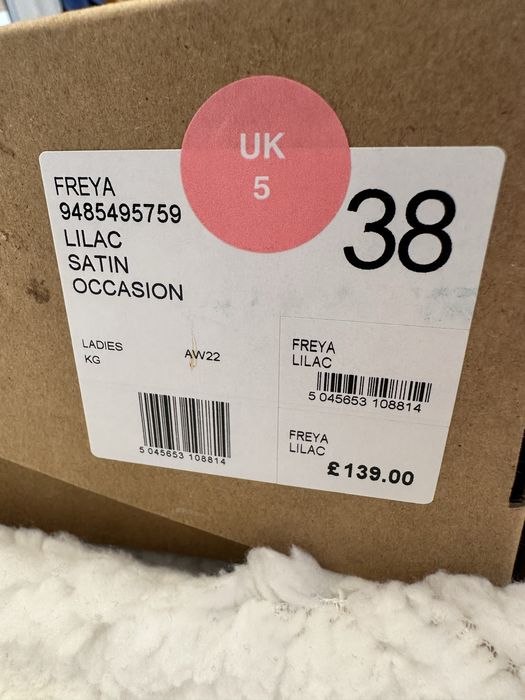 Pantofi cu toc cu satin marimea 38